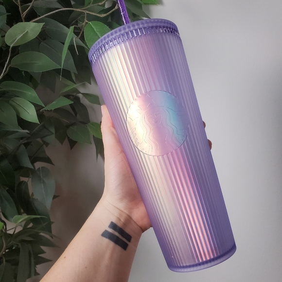 Starbucks Iridescent Lilac Lavender Purple Venti 2023 Cup - Picture 2 of 8